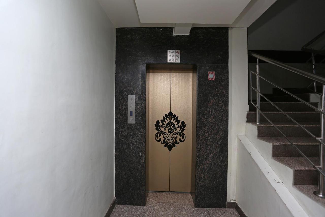 OYO 5663 GS Inn Chinhat Exterior foto
